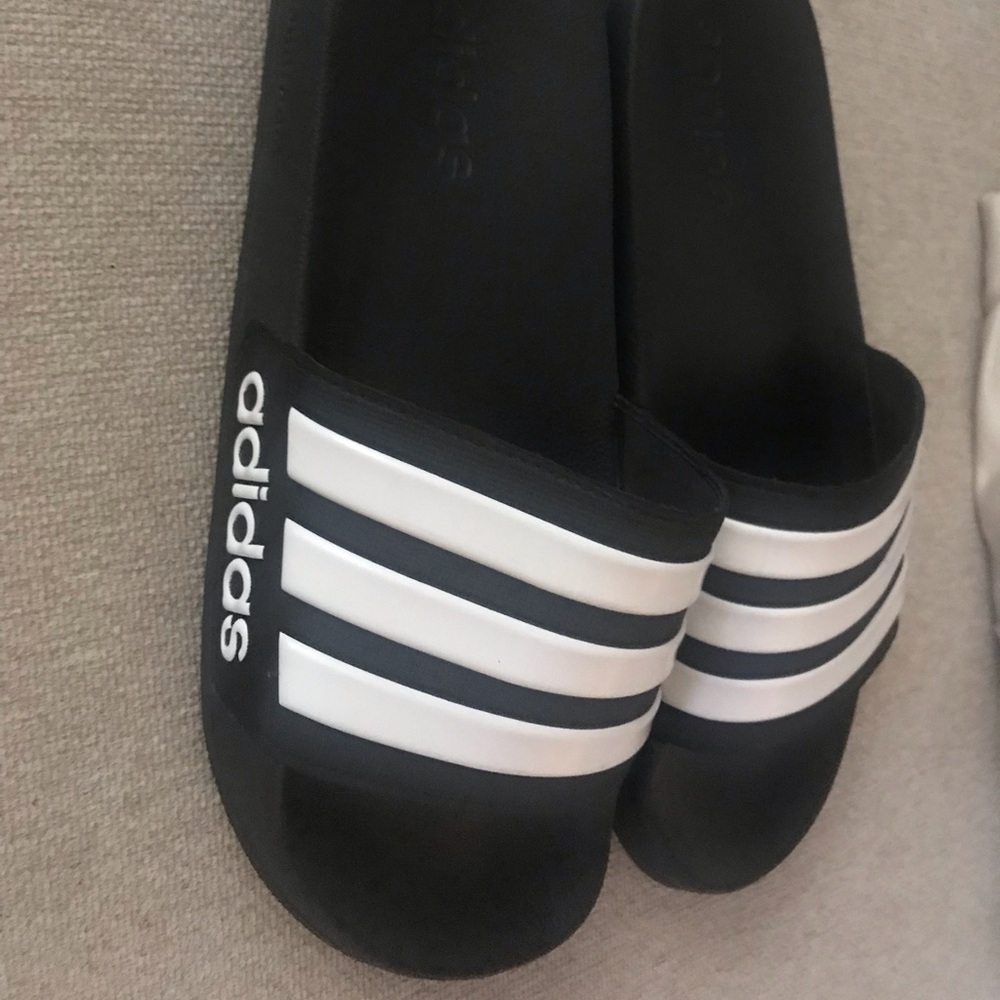Adidas flip flops